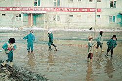 Село Эссо, весна 1991 года. Фото из журнала «Огонек»