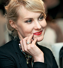 Литвинова далеко не ку-ку. Слог ее талантлив и потрясающе самобытен