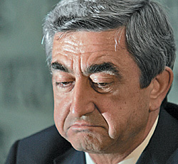 Серж Саркисян выборы выиграл, но страну не объединил