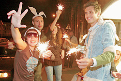 В питерском клубе придумали праздновать Новый год каждую полночь