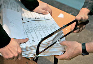 Неиспользованные бюллетени уничтожаются, а «использованные», но не нужные депутаты отказываются от мандатов