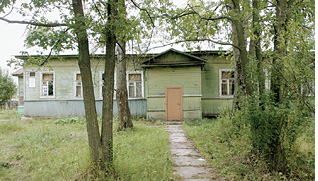 Здесь Володю Путина принимали в пионеры