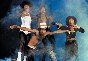 Boney M во время первого концерта в Москве в 1980 году забывали даже открывать рот под фонограмму, но зрителям было все равно - они пришли посмотреть на кумиров