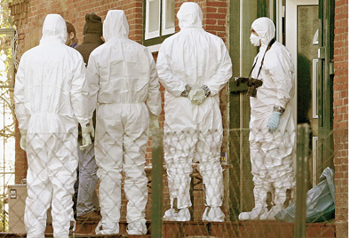 Служба защиты от радиации осматривает дом бывшей тещи Ковтуна под Гамбургом