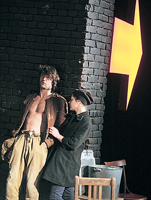 Привычка к злодейству - это и есть главная метафора в спектакле Гинкаса 