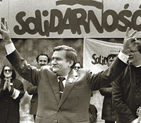 «Солидарность под омофором Папы Римского вдребезги разнесла Берлинскую стену и прилегающий к ней коммунизм»