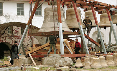 Работы по восстановлению архитектурных памятников на Соловках хватает всегда