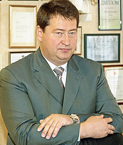 ...а Аркадий Евстафьев тоже не сидел сложа руки