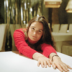 В Павлову долго не верили, но очень хотели: так надоело делить женскую поэзию на цветаевую и ахматовую!