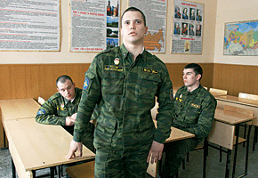 «Наши» планируют давать своим призывникам образование