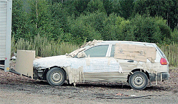 Лейкопластырь, картон и клей ПВА—единственная возможность сохранить машину на федеральной трассе