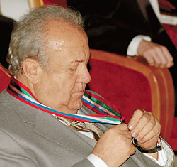 Орден «Слава России» учрежден крохотным музеем предпринимательства при Академии им. Плеханова