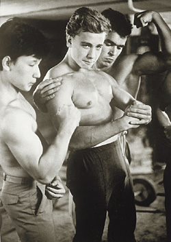 С репортажа из люберецких качалок в «Огоньке» 20 лет назад началась история люберов