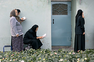 В ожидании исповеди в храме Серафима Саровского можно почитать молитвословы