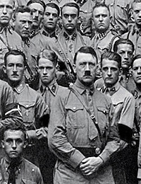 Он все-таки взял Москву - через ее книжные магазины