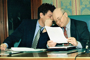 А вот с Лужковым у Немцова складывалось не гладко