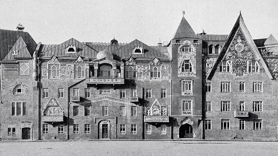 Доходный дом З.А. Перцовой. Пречистенская набережная, дом 35, 1905–1907 гг. Проект С.В. Малютина. Архитекторы: Б.Н. Шнаубе, Н.К. Жуков