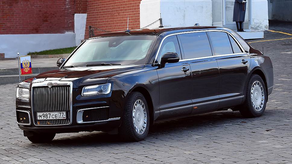 Как Дмитрий Медведев пересел на Aurus Senat