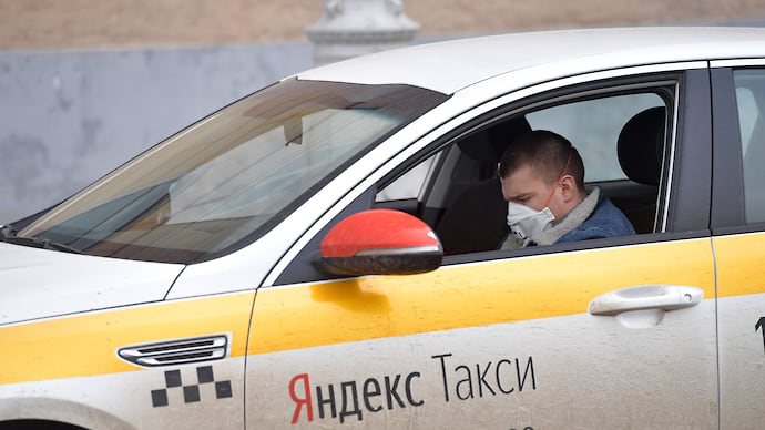Режим самоизоляции ударил по таксистам