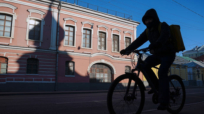 Курьеры выбились в лидеры