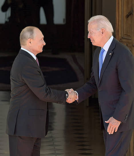 Владимир Путин (слева) и Джо Байден на саммите в Женеве, июнь 2021 года 