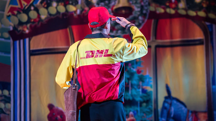 DHL закрывает почтоматы