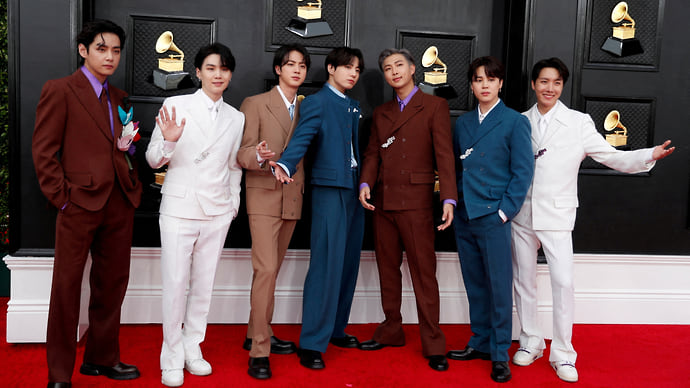 BTS сменит амплуа