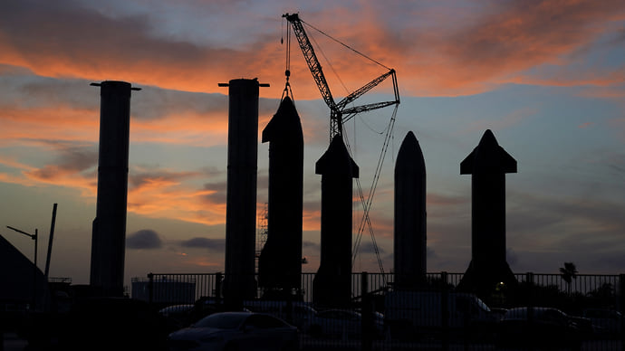 SpaceX своих не бережет