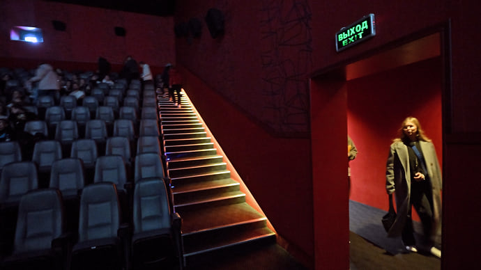 Разрешения отсрочили премьеры