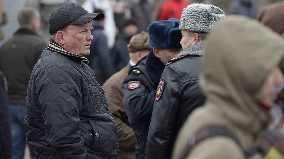 Администрация хоть и не согласовала митинг, но замглавы Челябинска Игорь Лопаткин на мероприятии присутствовал