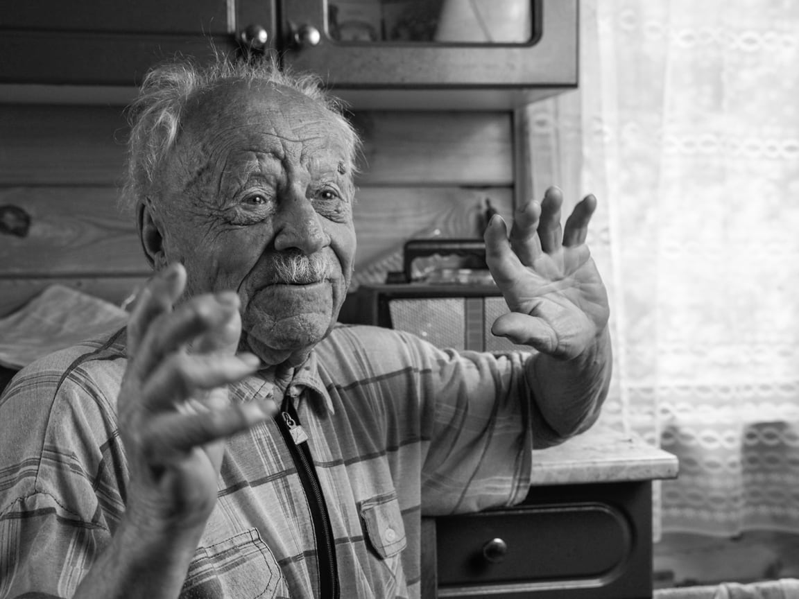 Юлий Иванович. Из серии «+/–90», Выставка Виктора Христенко «Я так вижу» 