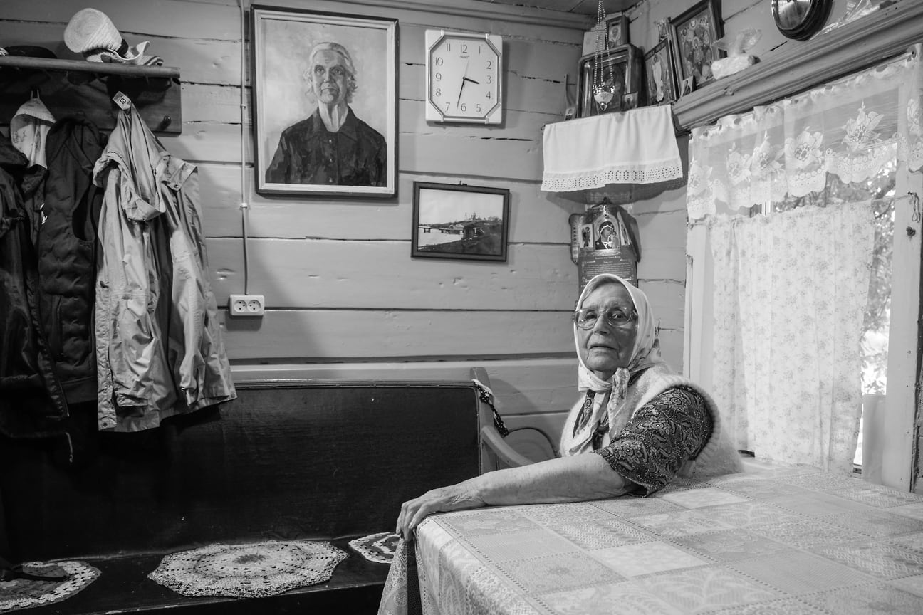 Капитолина Григорьевна. Из серии «+/—90», Выставка Виктора Христенко «Я так вижу» 