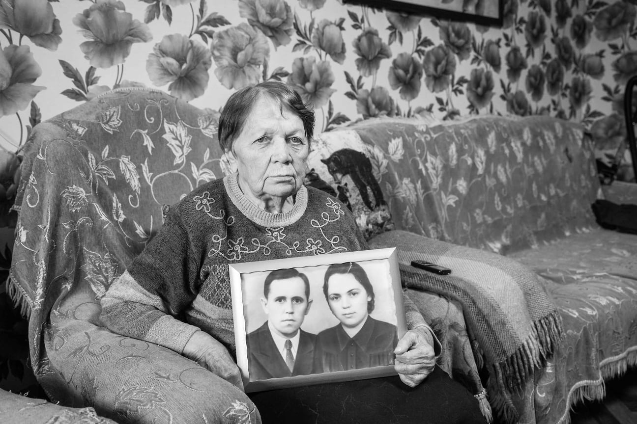 Мария Ефимовна. Из серии «+/–90», Выставка Виктора Христенко «Я так вижу» 