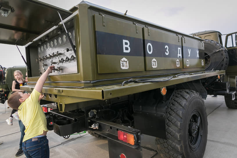Выставка военной авиации в аэропорту Кольцово 