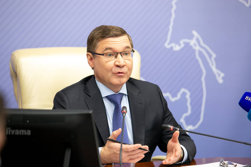 Полномочный представитель президента России в УрФО Владимир Якуше 