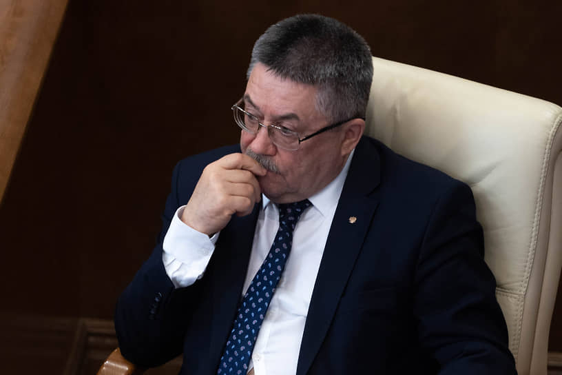 Уполномоченный по правам ребенка в Свердловской области Игорь Мороков 