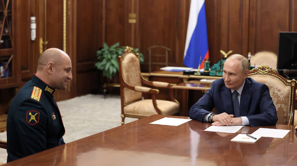Артем Жога и Владимир Путин во время встречи в связи с назначением на пост полпреда УрФО 