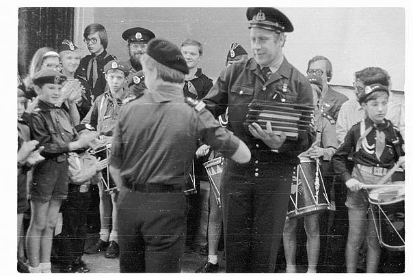 Первый рассказ Крапивина «Табакера» вышел в «Уральском следопыте» весной 1960 года, в 1962 году вышла в свет его первая книга — «Рейс “Ориона”»
