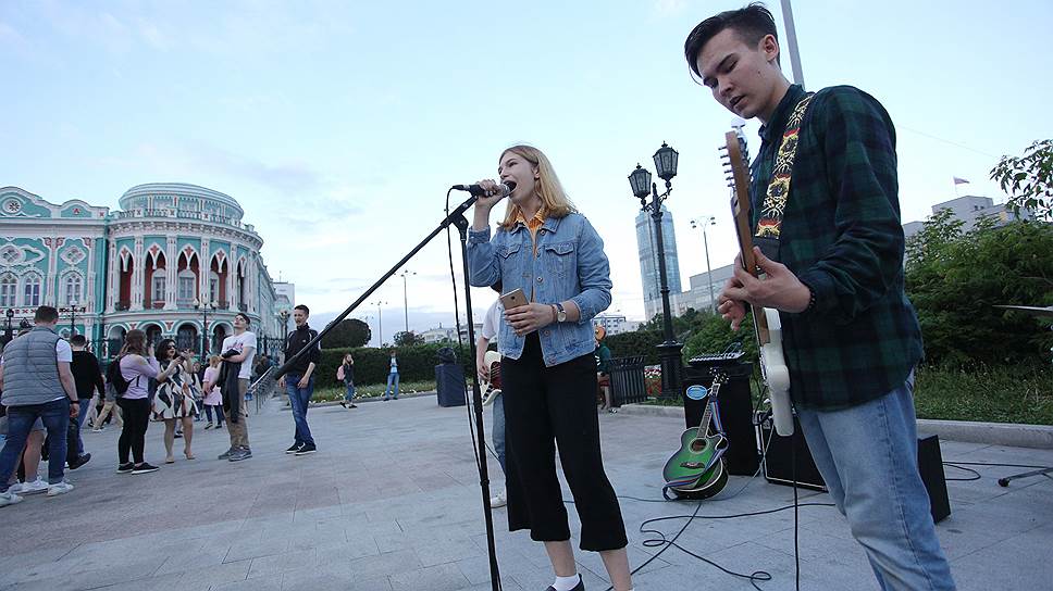 Фестиваль Ural Music Night прошел в Екатеринбурге на 115 площадках в ночь с 29 на 30 июня. 