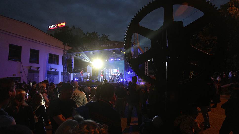 Фестиваль Ural Music Night прошел в Екатеринбурге на 115 площадках в ночь с 29 на 30 июня. 