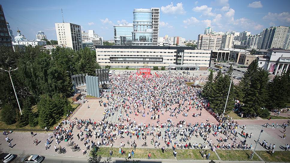В субботу, 28 июля, в Екатеринбурге прошла акция против повышения пенсионного возраста.  