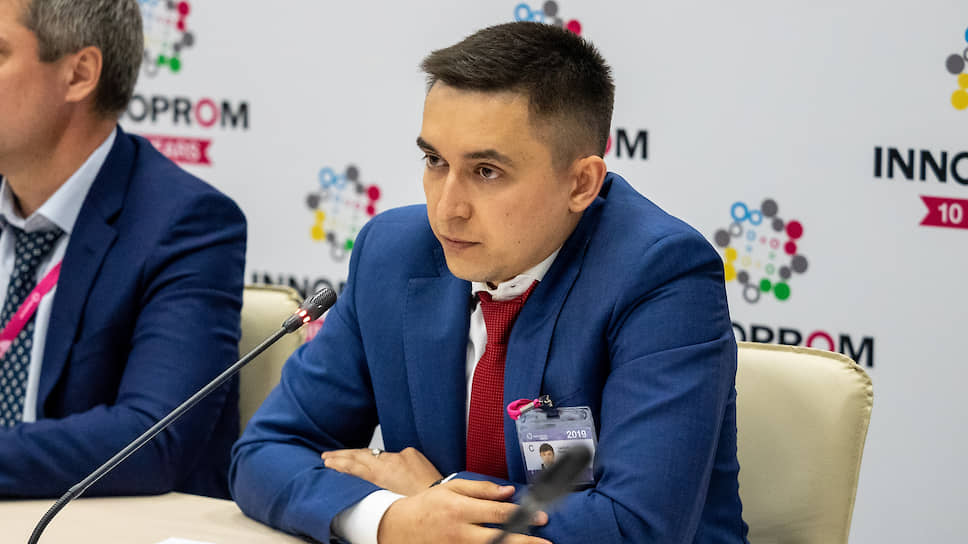 Региональный директор по продажам подразделения «Системы распределения электроэнергии» ООО «Сименс» Ренат Габдуллин 