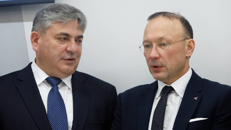 На церемонии открытия присутствовал глава Русской медной компании (РМК) Игорь Алтушкин (справа)