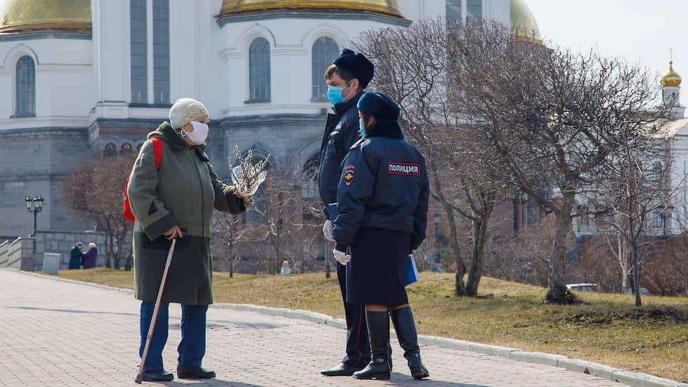 Полиция патрулирует улицы Екатеринбурга