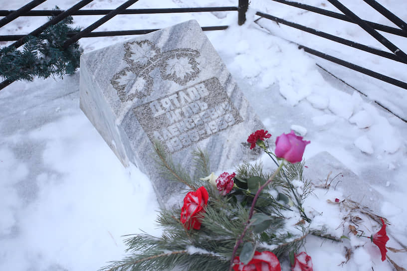 11 июля Генпрокуратура сообщила, что причиной гибели туристов на перевале Дятлова в 1959 году стала лавина и плохая видимость. Ведомство заявило, что у туристов не было шансов выжить.  