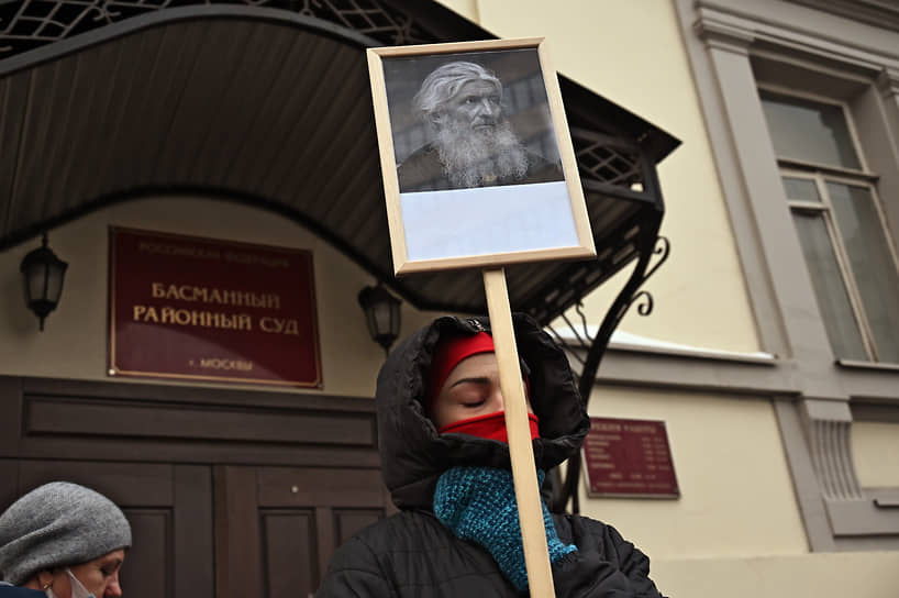 Эпизоды по нарушению права на вероисповедание и самоуправство появились после того, как представителей епархии не допустили на территорию монастыря для инвентаризации имущества. 