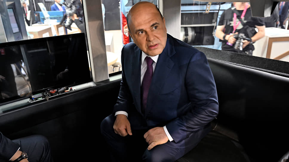 Председатель правительства России Михаил Мишустин на выставке