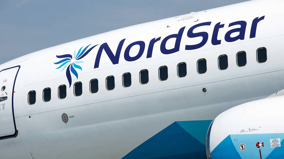  Самолет компании NordStar на летном поле международного аэропорта Кольцово 