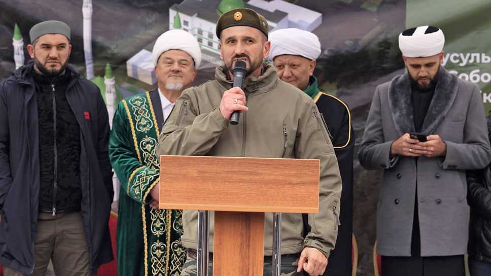 Торжественная церемония закладки первого камня в основание Мусульманского комплекса с мечетью в честь героев специальной военной операции в Екатеринбурге 