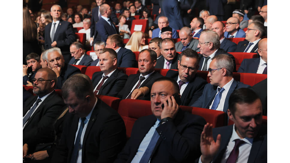Гости церемонии перед началом мероприятия